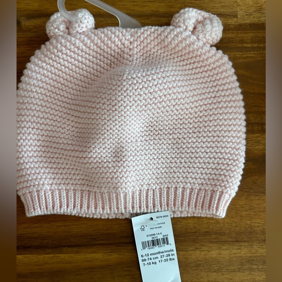 Baby Gap Baby Brannan hat and booties - Picture 2 of 3